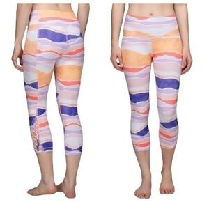 Lululemon Athletica True Self Crop Bleacher Stripe White Iris Flower Leggings
